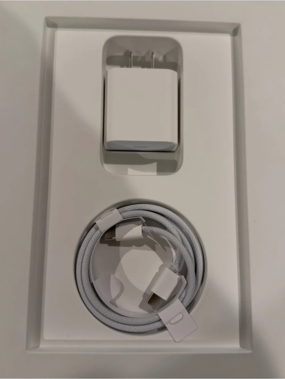 Apple iPad Air 13 inch. M2. WiFi + Cellular. 256GB. Starlight color.